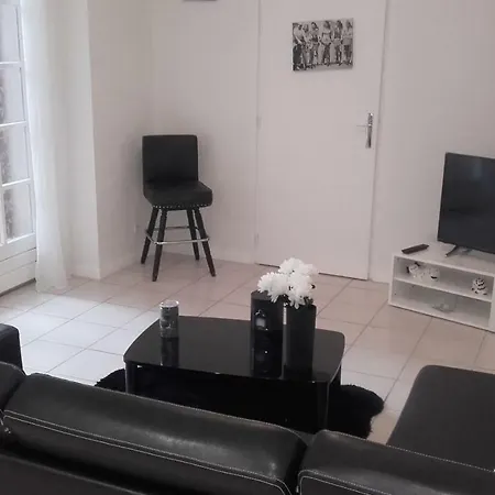 Chez Zazouilles Apartment Pau Exterior photo